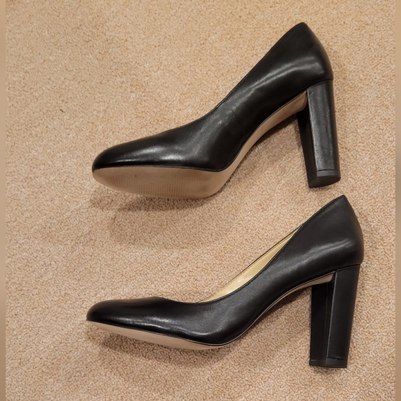 Ann Taylor black leather block heel pumps - Picture 5 of 8